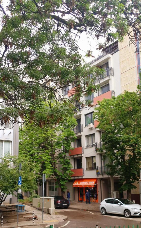 Bright And Newly Refurbished Apartment Near Center Sófia Exterior foto